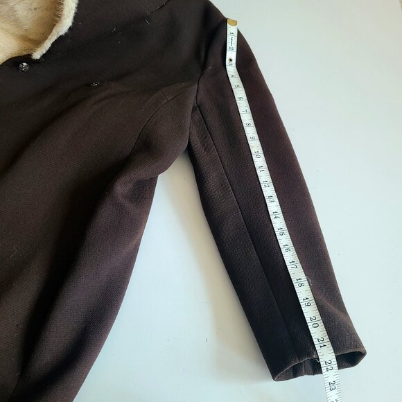 Vintage 1960s brown pure virgin wool coat with beige mink collar and trim. - Picture 14 of 14